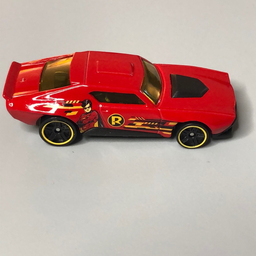 Muscle Bound Robin Car